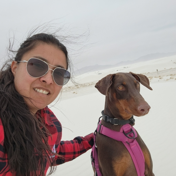 Meet your Posher, Jazmin - Picture 3 of 3